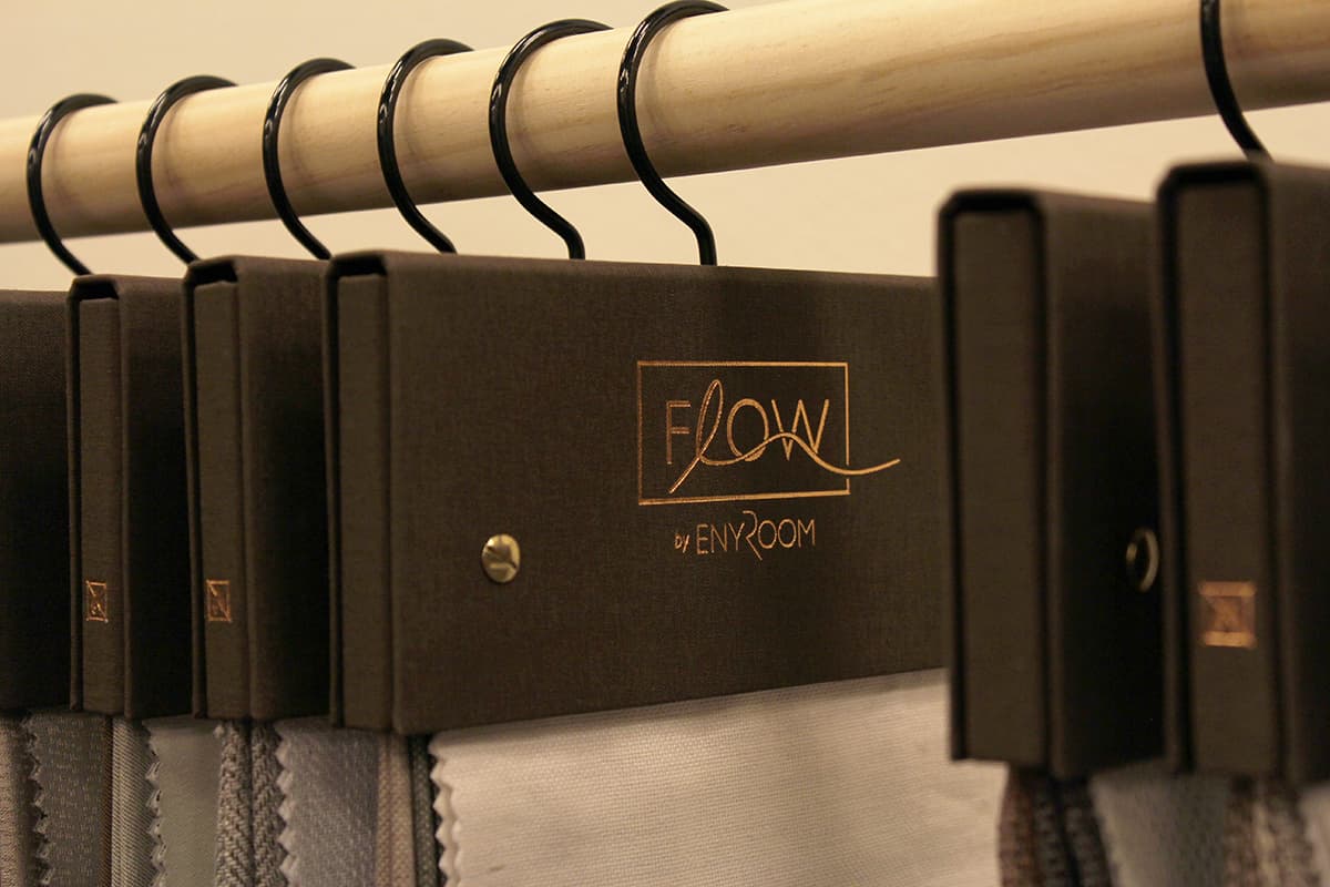 Detalj hängare gardin prover kollektion flow by enyroom