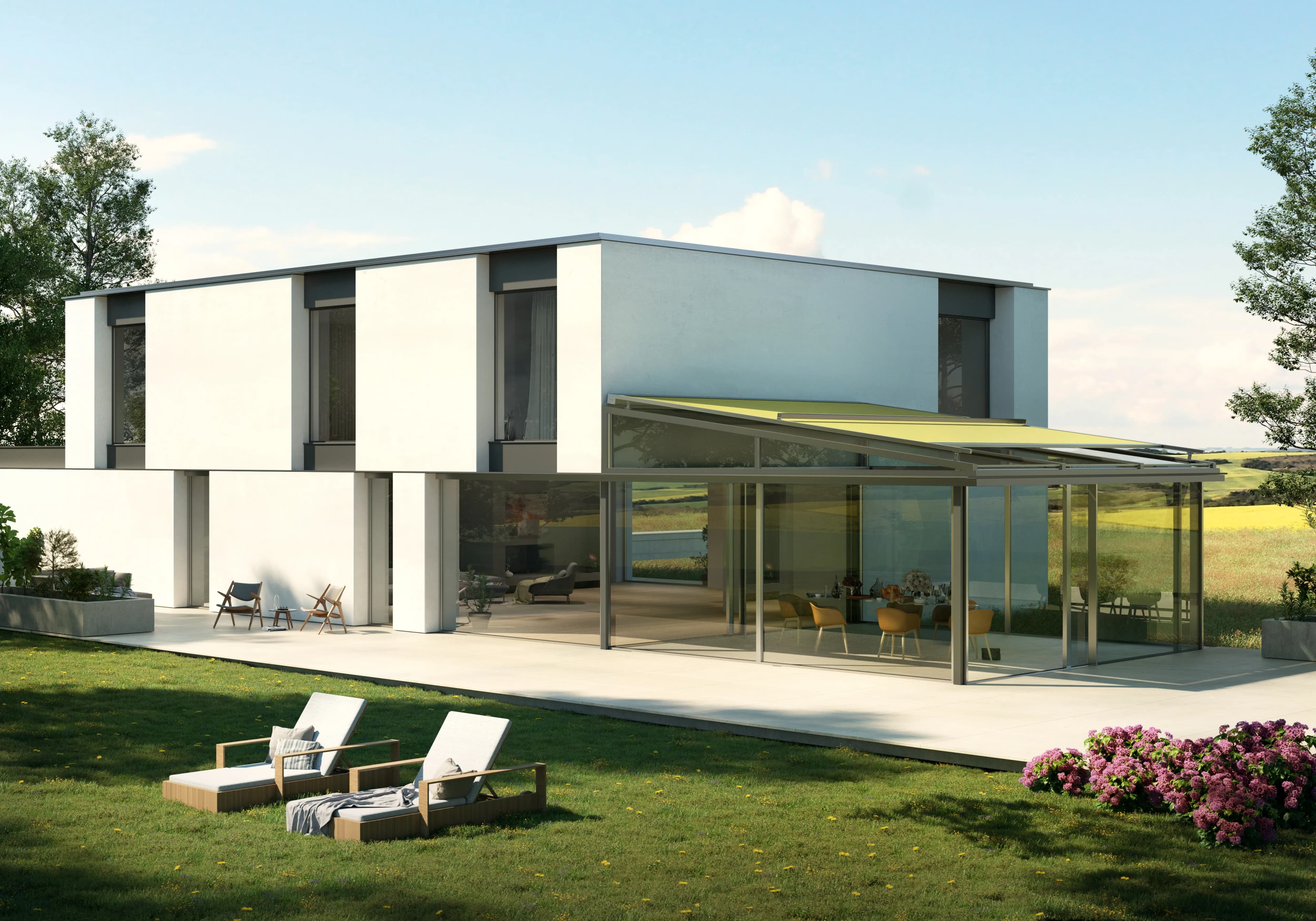 Modernt hus arkitektur inglasat uterum vinterträdgård takmarkis utanpåliggande solskydd